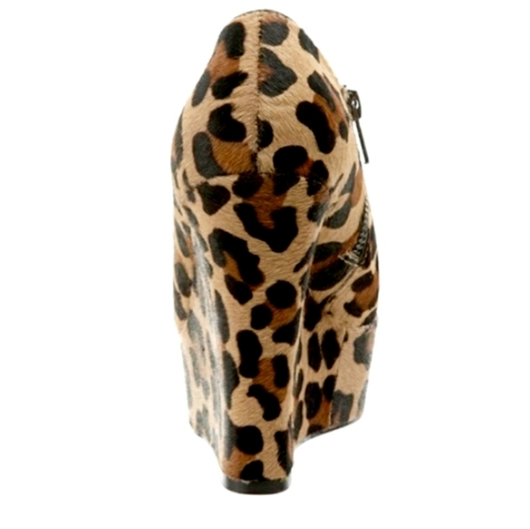 Steve Madden Wiicked L Wedge in Leopard - Picture 5 of 16